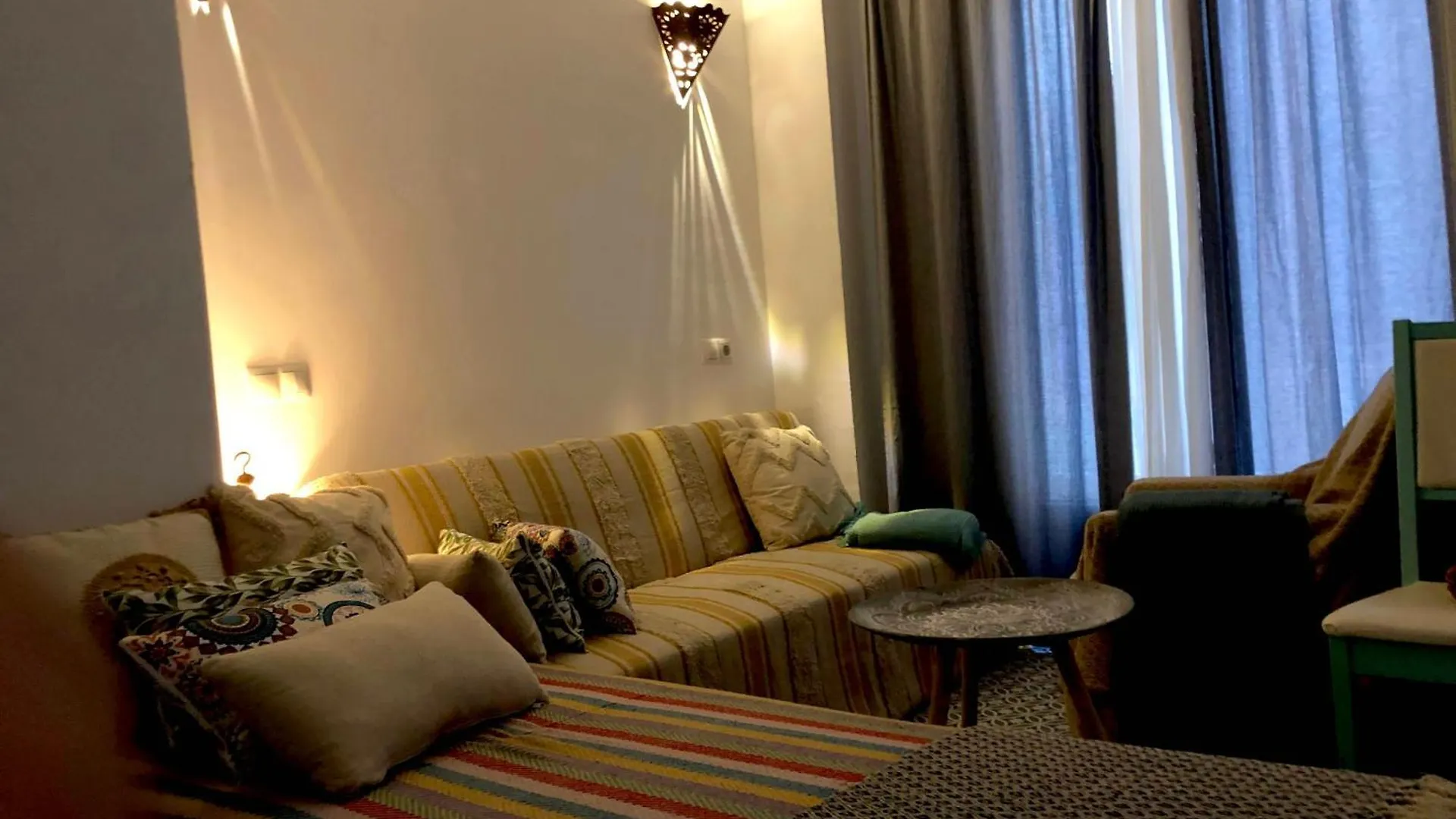 La Gitana Y El Rey Sol Apartment Malaga